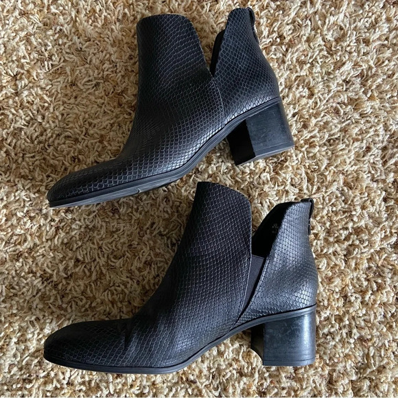 Franco Sarto croc embossed heeled booties - Picture 7 of 9